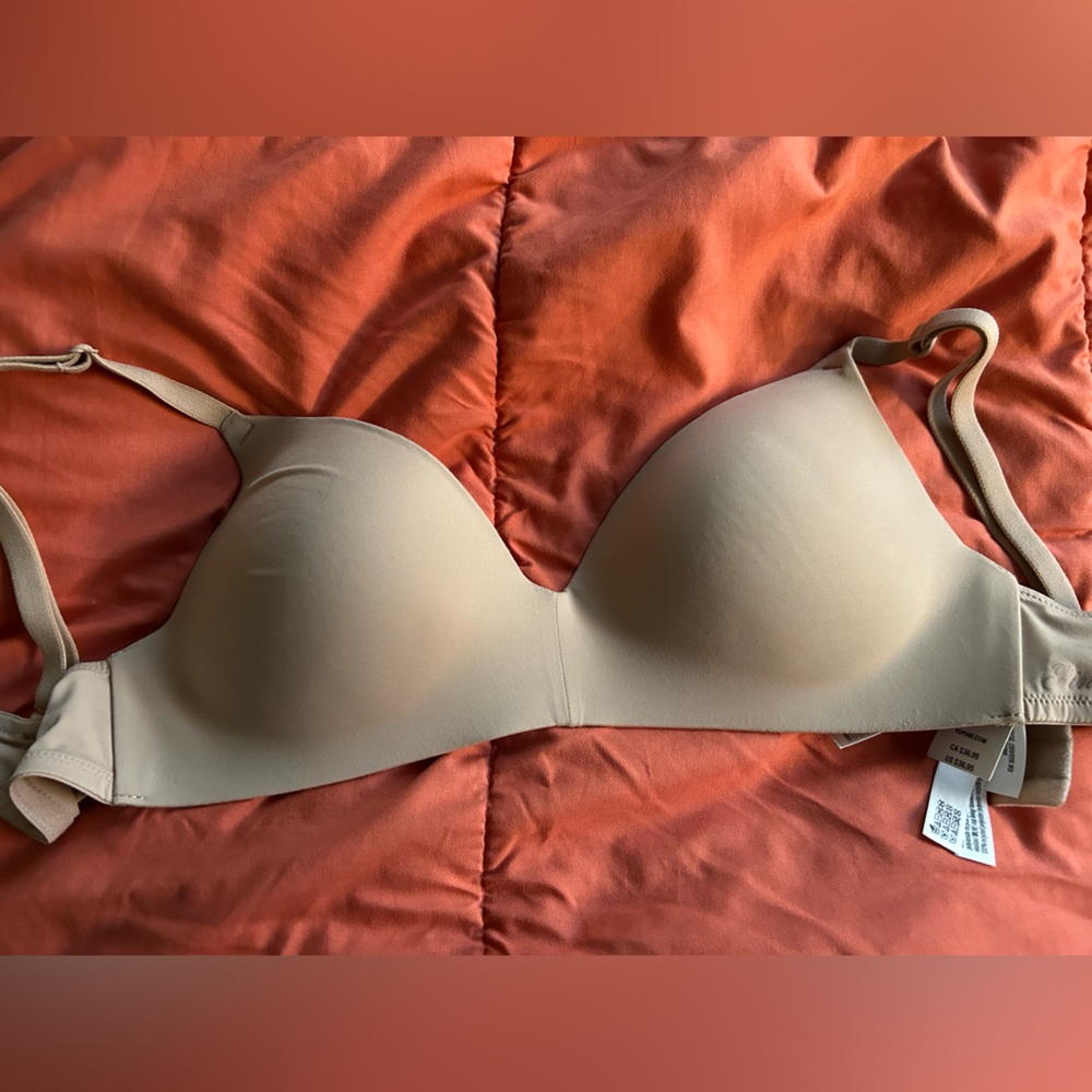 PINK Victoria's Secret Tan T-Shirt Bra with Underwire Support